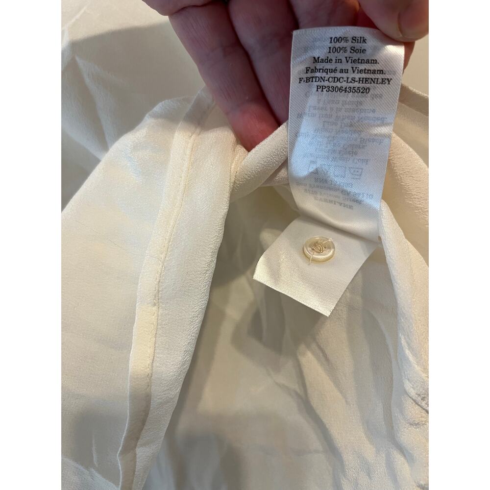 Everlane THE HENLEY SHIRT IN WASHABLE SILK Size 2 *flaw - Picture 8 of 10
